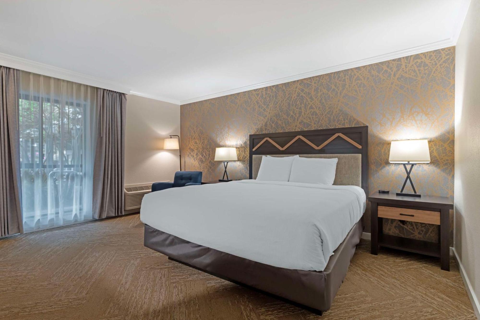 Best Western Plus Inn At The Vines Napa Exterior photo