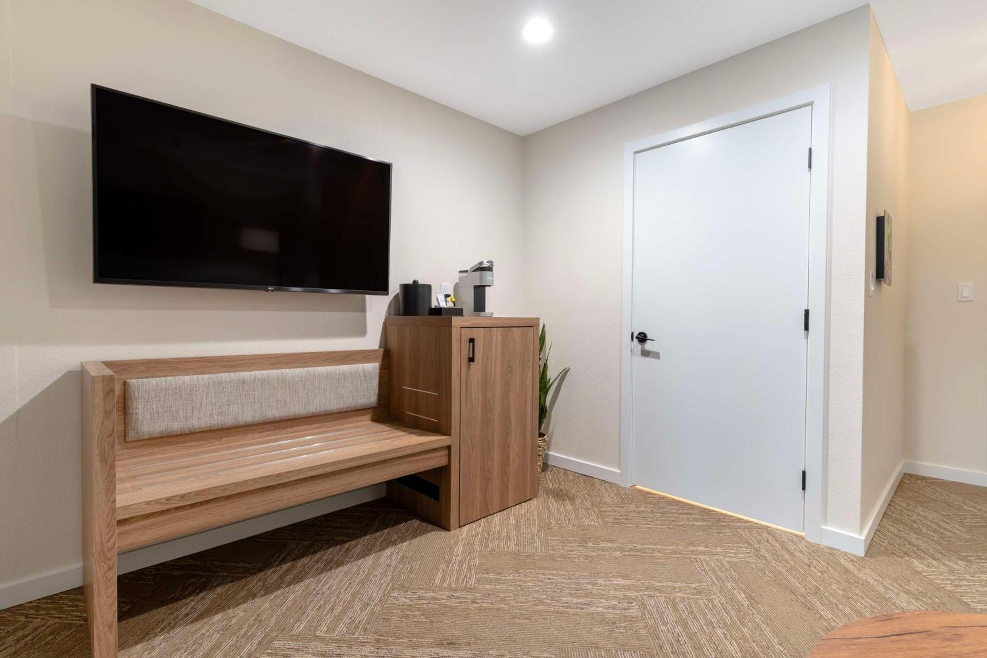 Best Western Plus Inn At The Vines Napa Exterior photo